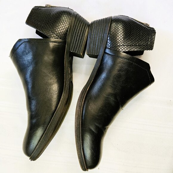 London Fog Women's Navy Blue Back Zippered Retro Ankle Bootie Size 9M - Picture 1 of 8